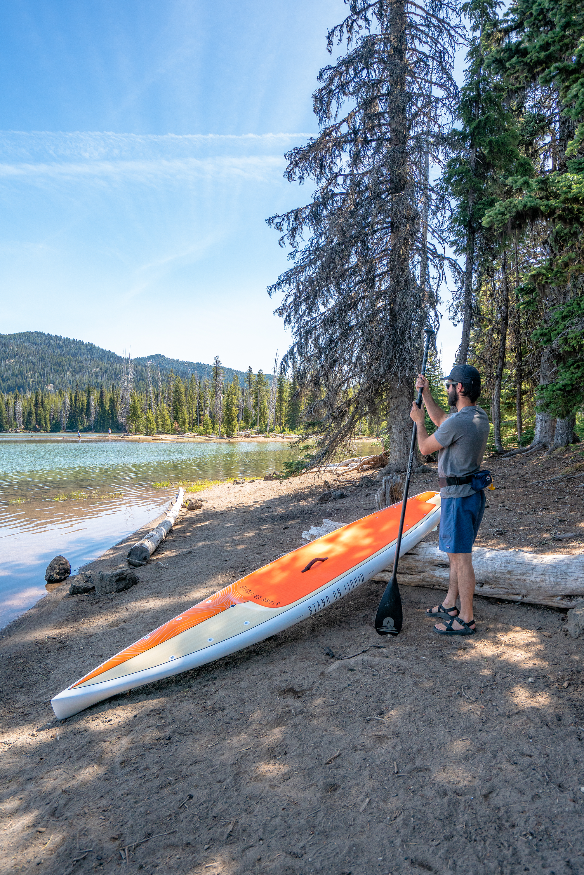 Setting up adjustable paddle for Revere stand up paddleboard from Stand on Liquid